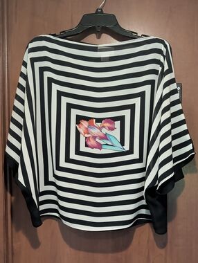 Armon Originals Black & White Striped Tunic with Floral Accent Vintage
